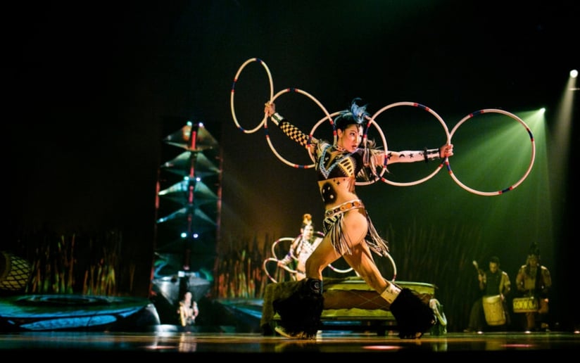 Gallery photo 6 of ShanDien Sonwai LaRance Native American Hoop Dance