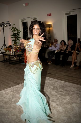 Gallery photo 1 of Shani Dance