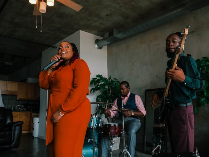 Gallery photo 1 of Shantavia Nichole and the Brown Sugar Experience