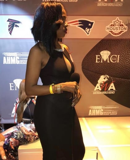 Gallery photo 5 of Shar Bates Show