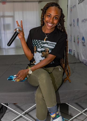 Gallery photo 7 of Shar Bates Show