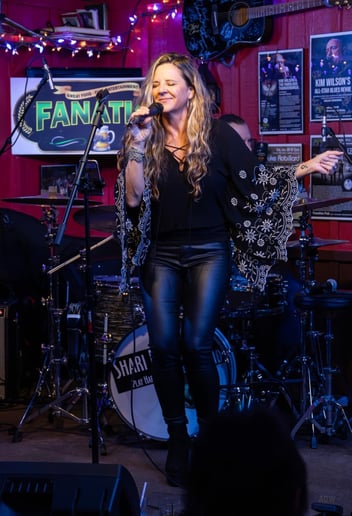 Gallery photo 3 of Shari Puorto Band
