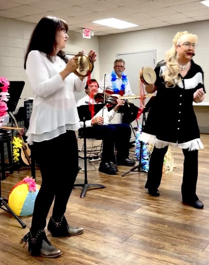 Gallery photo 3 of Sharon Luanne & the Tom & Jerry Band