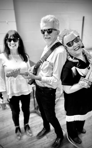 Gallery photo 7 of Sharon Luanne & the Tom & Jerry Band