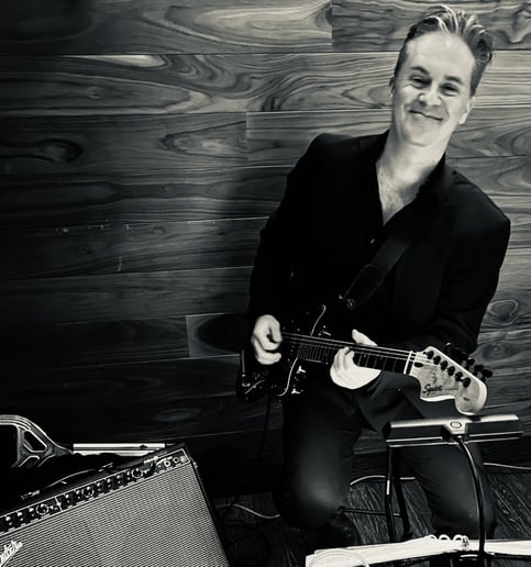 Gallery photo 1 of Shaun Dougherty guitarist