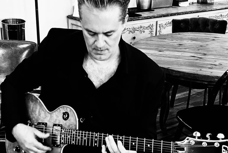 Gallery photo 4 of Shaun Dougherty guitarist
