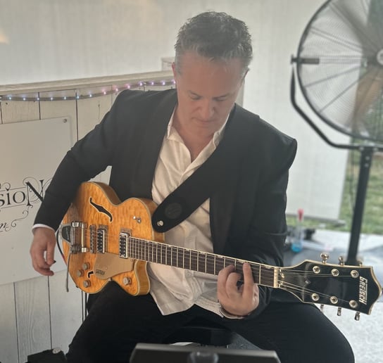 Gallery photo 7 of Shaun Dougherty guitarist