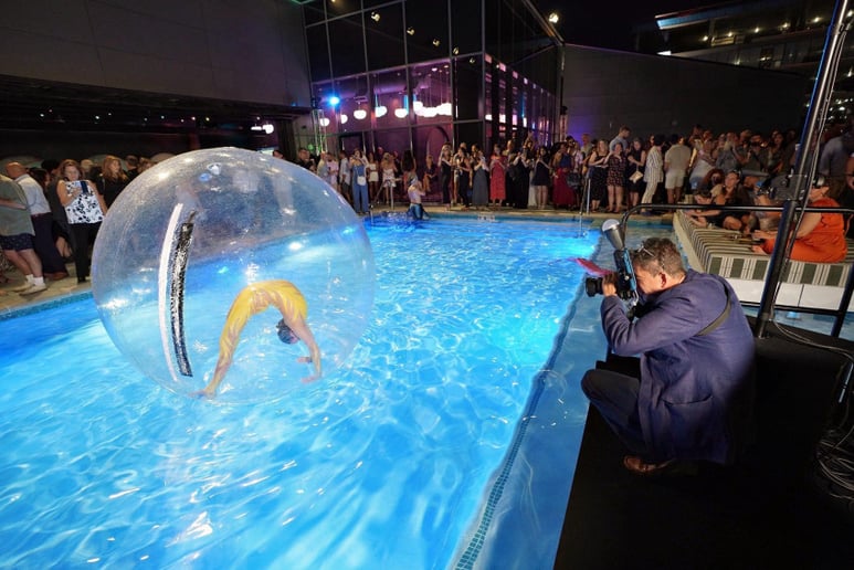 Gallery photo 19 of Cirque deLuxe