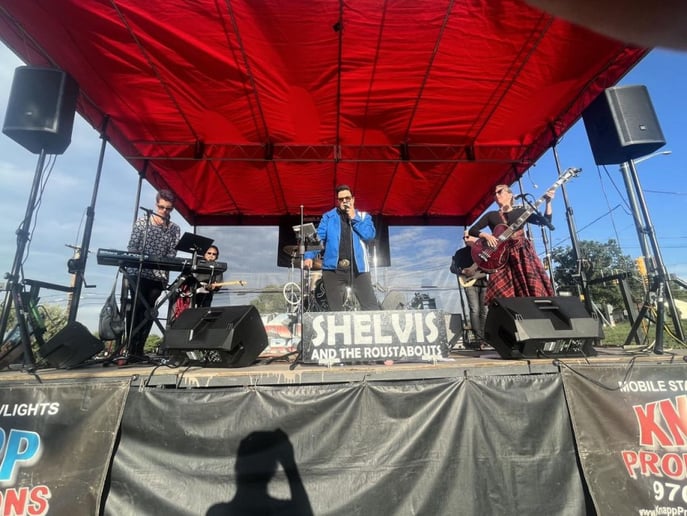Gallery photo 7 of Shelvis and the Roustabouts