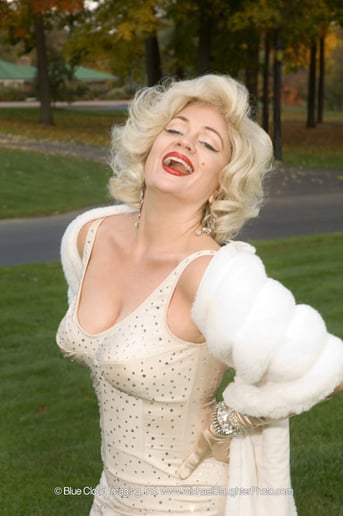 Gallery photo 5 of Sheri in "MarilynShows"