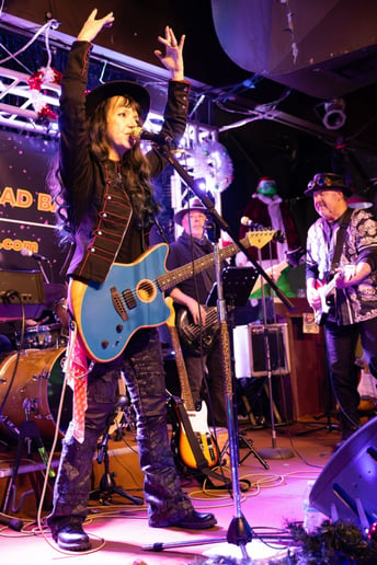 Gallery photo 1 of Sheryl and The Pretenders