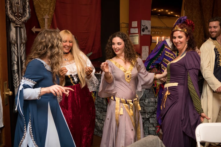 Gallery photo 8 of Shining Belly Dance
