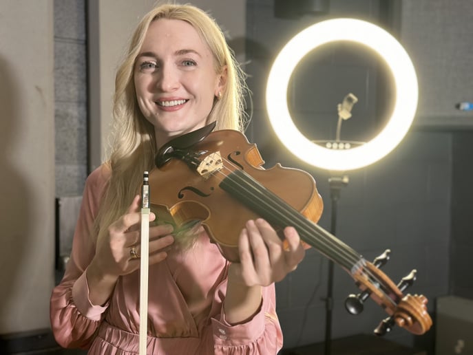 Gallery photo 5 of Shining Strings