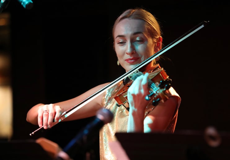 Gallery photo 6 of Shining Strings