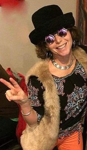 Gallery photo 9 of Shirl Jam