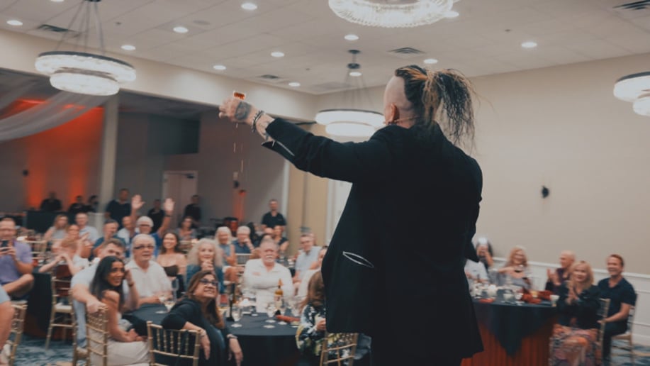 Gallery photo 18 of Magician Dan Sperry
