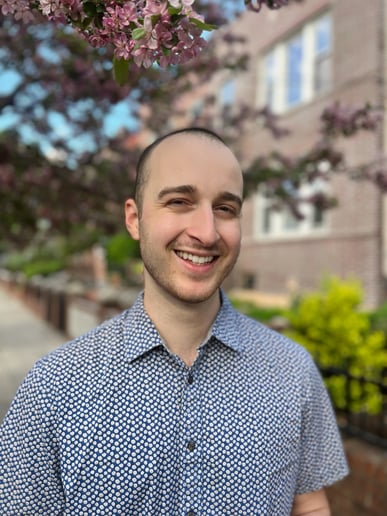 Gallery photo 11 of Michael Shofi - Singer Guitarist