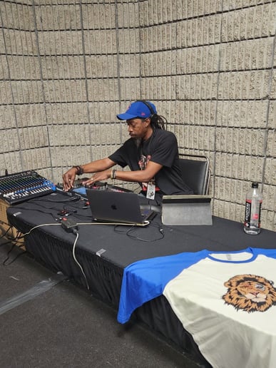 Gallery photo 2 of ShoNuff Sound and Mobile DJ