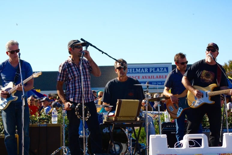 Gallery photo 2 of Tommy B & the Deep Blue Sea