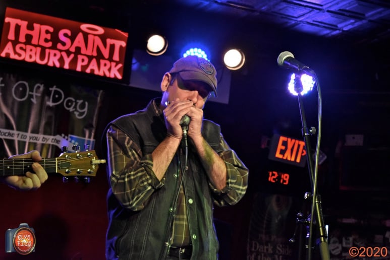 Gallery photo 4 of Tommy B & the Deep Blue Sea