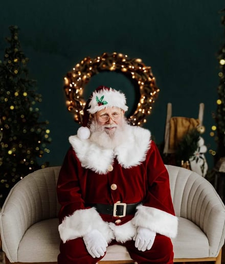 Gallery photo 4 of Sign Language Santa