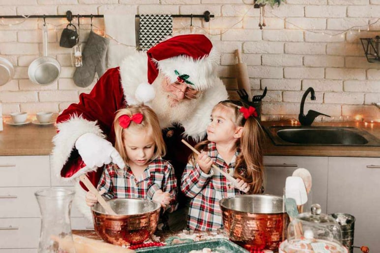 Gallery photo 2 of Sign Language Santa