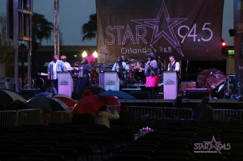 Gallery photo 5 of Silkee Smoove Band