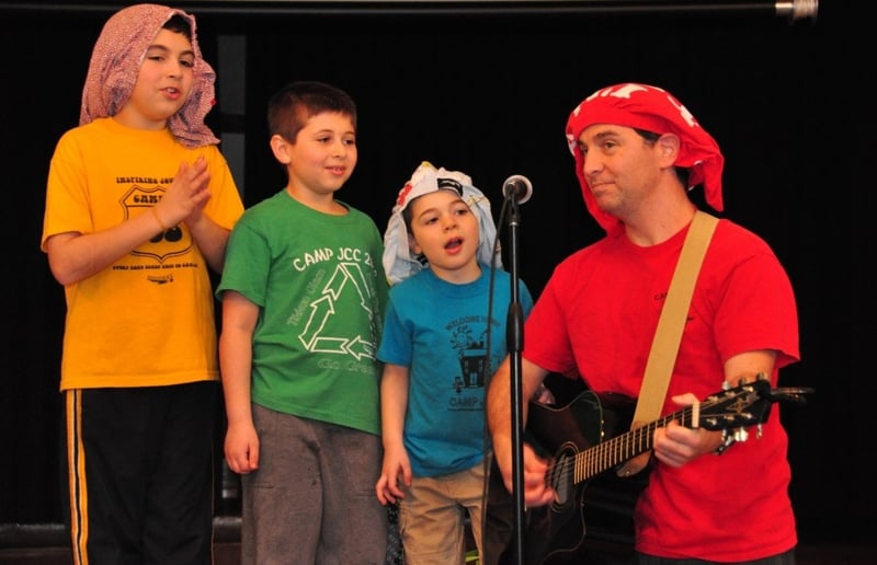 Gallery photo 1 of Silly Joe Sings!