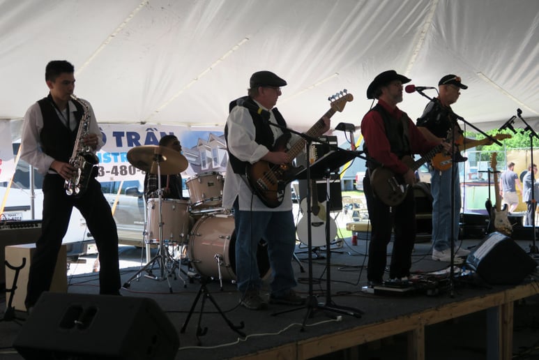 Gallery photo 9 of Silverlight