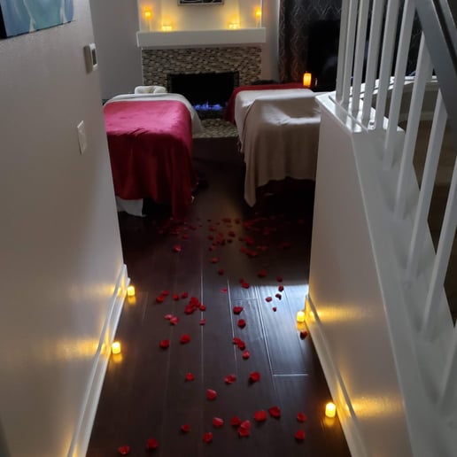 Gallery photo 4 of Silver Liner Mobile Massage Studio