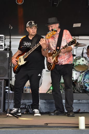 Gallery photo 7 of Silver Springs  Fleetwood Mac Experience