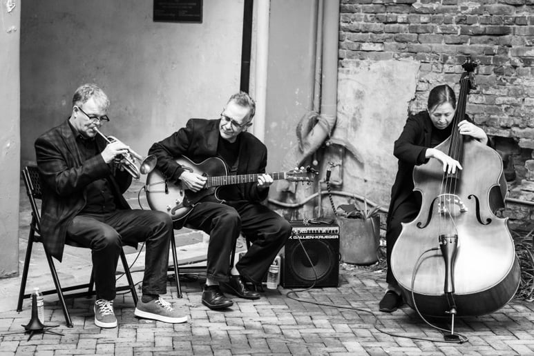 Gallery photo 2 of Simon Burke Trio