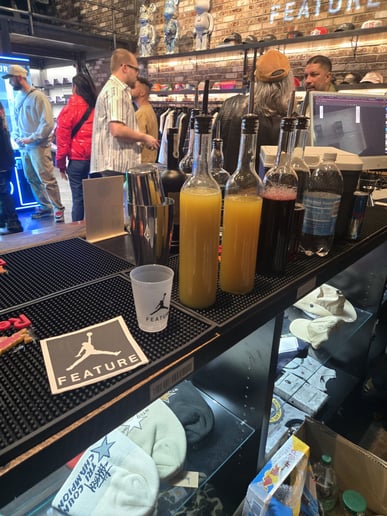 Gallery photo 19 of Sin City Sips