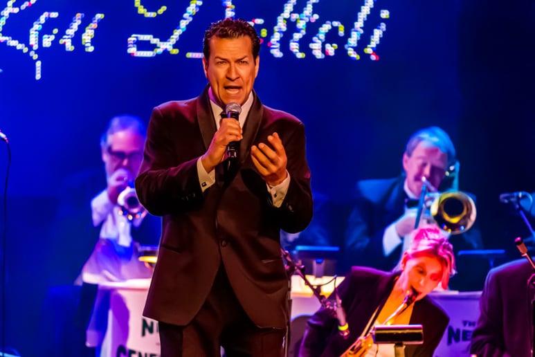 Gallery photo 3 of Elegant Sinatra-Style Singer for Unforgettable Events