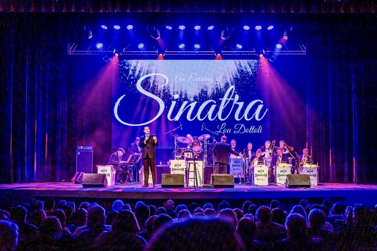 Gallery photo 4 of Elegant Sinatra-Style Singer for Unforgettable Events