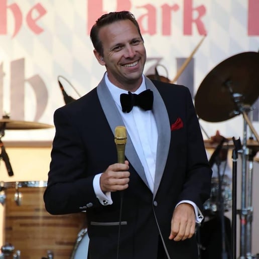 Gallery photo 5 of Miami Crooner