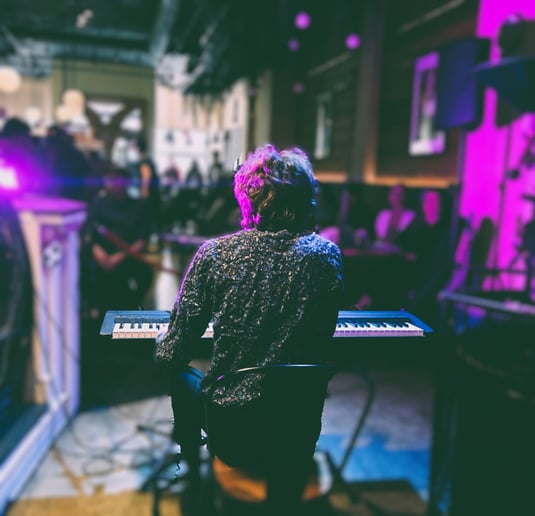 Gallery photo 8 of Singer and Pianist: Danny Baylen