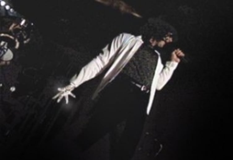 Gallery photo 1 of Singer Impressionist Mark Ralston