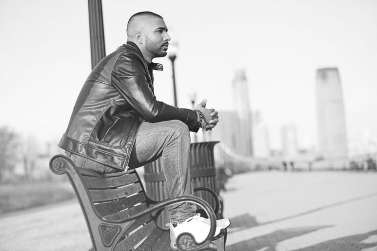 Gallery photo 6 of Singer (Multi-Genre)
