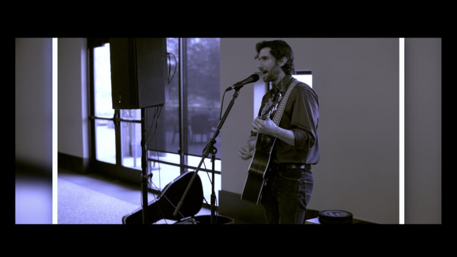 Gallery photo 8 of Singer/Songwriter David Henning