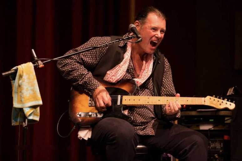 Gallery photo 6 of Randall Rospond: Singer Guitarist