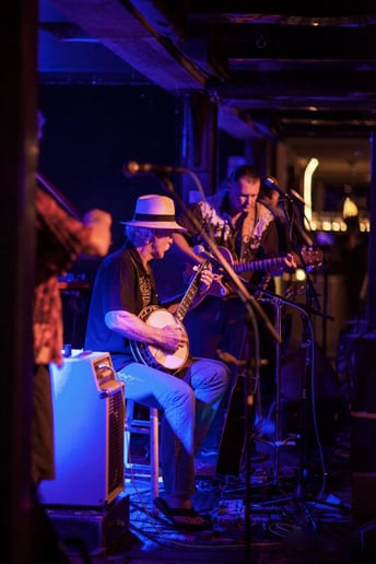Gallery photo 9 of Randall Rospond: Singer Guitarist