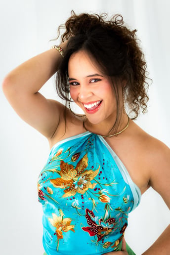 Gallery photo 4 of Maria Victoria - Singer, Violist, Violinist, Latin Dancer