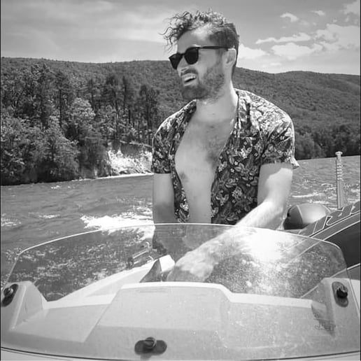 Gallery photo 3 of Singer/Songwriter for Weddings/Events!