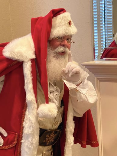 Gallery photo 6 of Santa Curtis