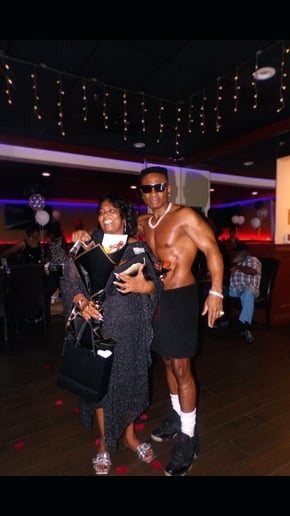 Gallery photo 1 of T.M.S. Luxury BirthdayGrams