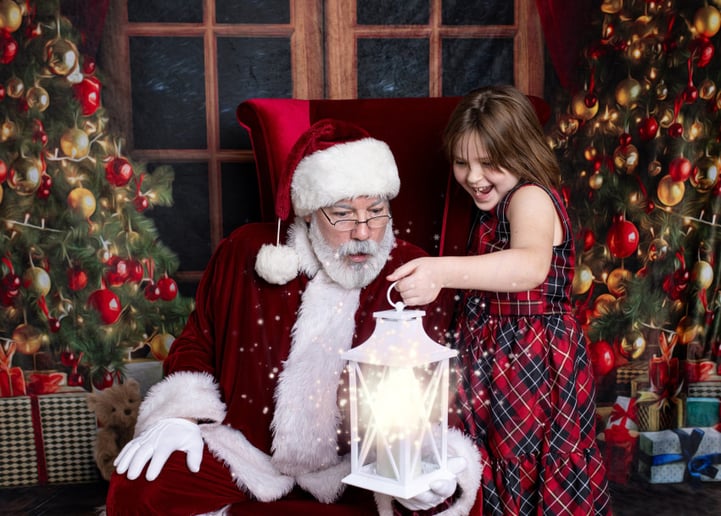Gallery photo 9 of Singing Santa
