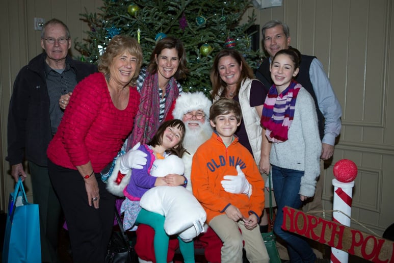 Gallery photo 17 of Singing Santa of the South