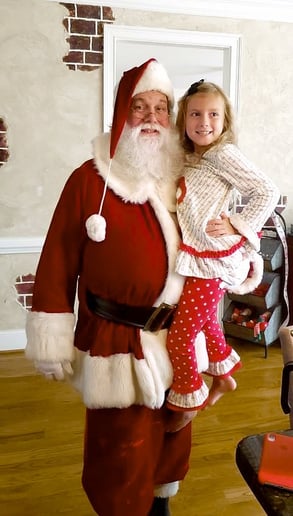Gallery photo 14 of Singing Santa of the South