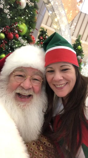 Gallery photo 1 of Singing Santa Rick